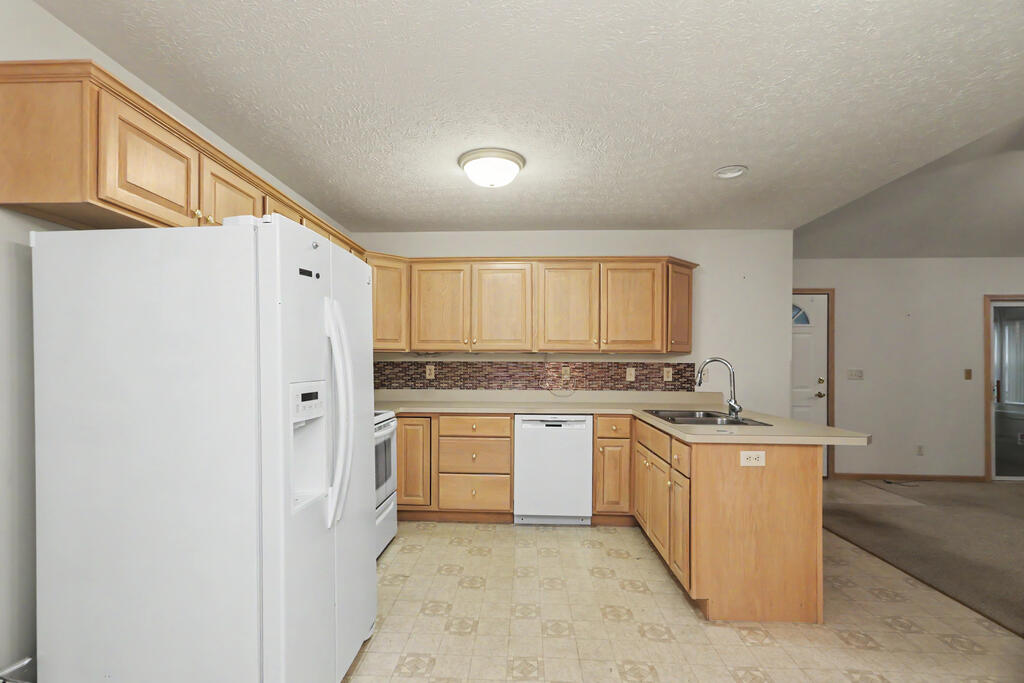 1118 Cobblefield Drive, Ontario, Ohio 44903, 3 Bedrooms Bedrooms, ,2 BathroomsBathrooms,Residential,For Sale,Cobblefield Drive,20100373