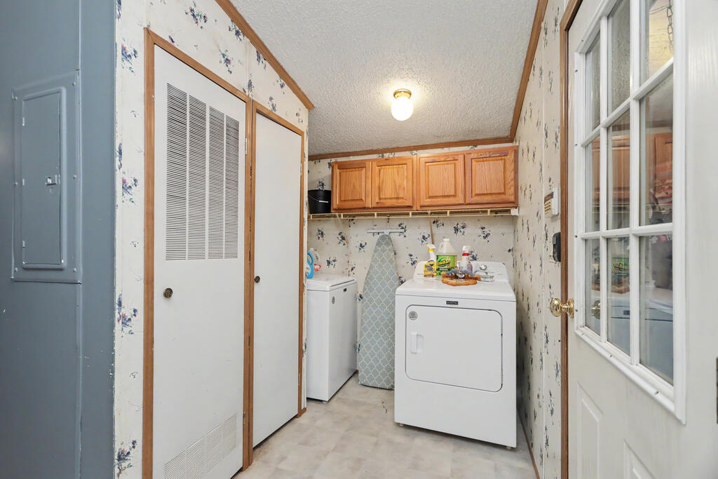 4809 State Route 181, Crestline, Ohio 44827, 3 Bedrooms Bedrooms, ,2 BathroomsBathrooms,Residential,For Sale,State Route 181,20100405 4809 State Route 181, Crestline, Ohio 44827, 3 Bedrooms Bedrooms, ,2 BathroomsBathrooms,Residential,For Sale,State Route 181,20100405