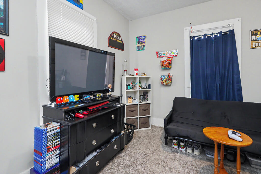 702 - 704 S. East Street, Bucyrus, Ohio 44820, 5 Bedrooms Bedrooms, ,Residential Income,For Sale,- 704 S. East Street,20100406 702 - 704 S. East Street, Bucyrus, Ohio 44820, 5 Bedrooms Bedrooms, ,Residential Income,For Sale,- 704 S. East Street,20100406