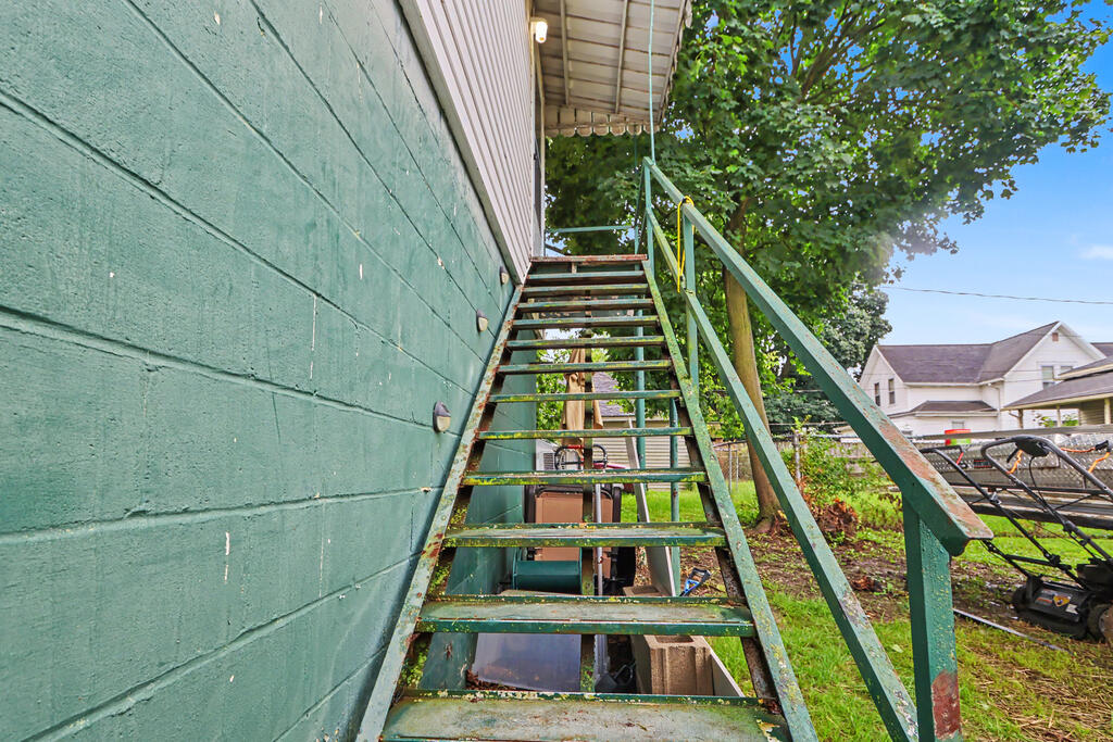 702 - 704 S. East Street, Bucyrus, Ohio 44820, 5 Bedrooms Bedrooms, ,Residential Income,For Sale,- 704 S. East Street,20100406 702 - 704 S. East Street, Bucyrus, Ohio 44820, 5 Bedrooms Bedrooms, ,Residential Income,For Sale,- 704 S. East Street,20100406