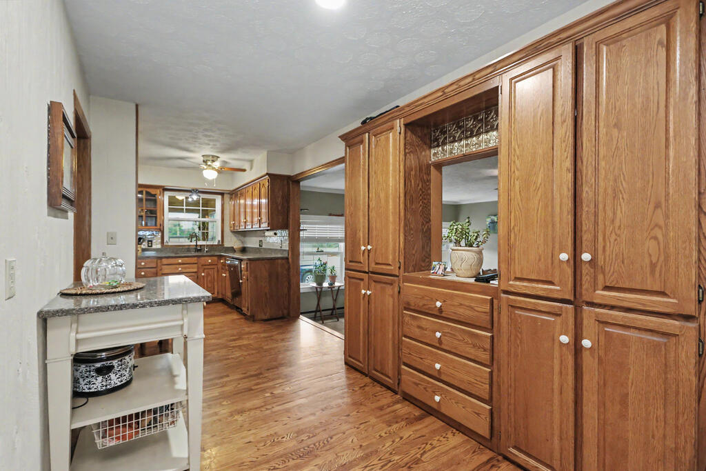 2375 Nazor Road, Crestline, Ohio 44827, 4 Bedrooms Bedrooms, ,1 BathroomBathrooms,Residential,For Sale,Nazor Road,20100408