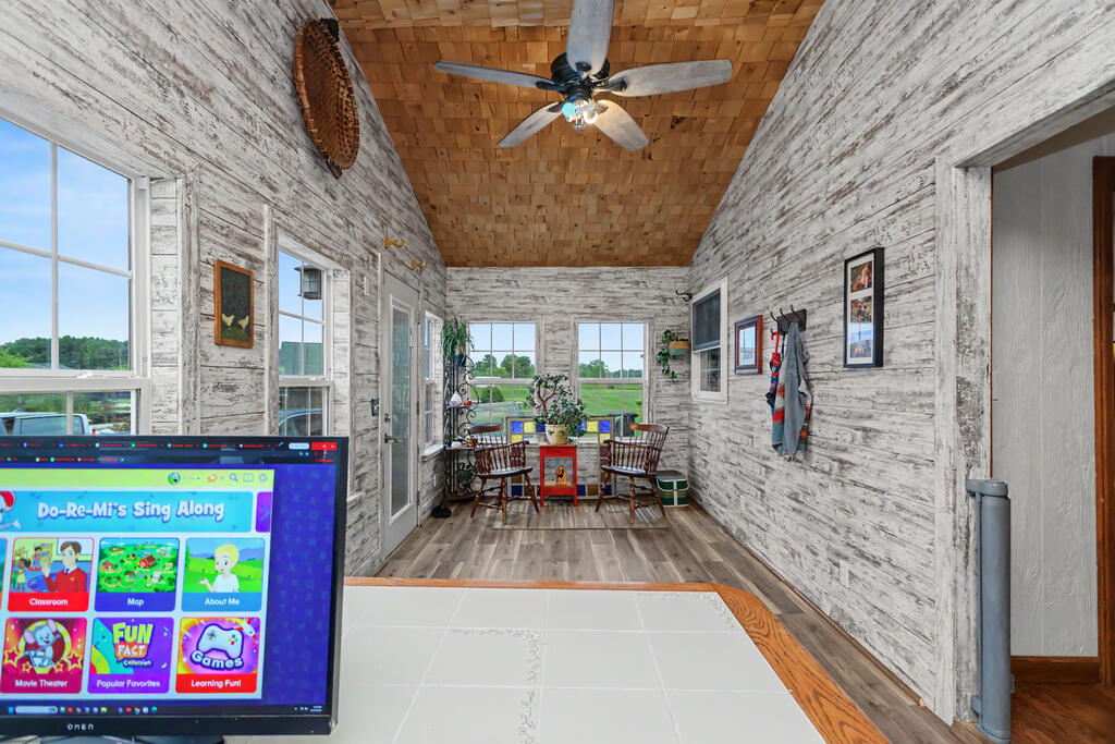 2375 Nazor Road, Crestline, Ohio 44827, 4 Bedrooms Bedrooms, ,1 BathroomBathrooms,Residential,For Sale,Nazor Road,20100408