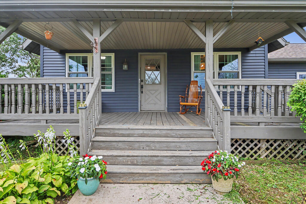 2375 Nazor Road, Crestline, Ohio 44827, 4 Bedrooms Bedrooms, ,1 BathroomBathrooms,Residential,For Sale,Nazor Road,20100408