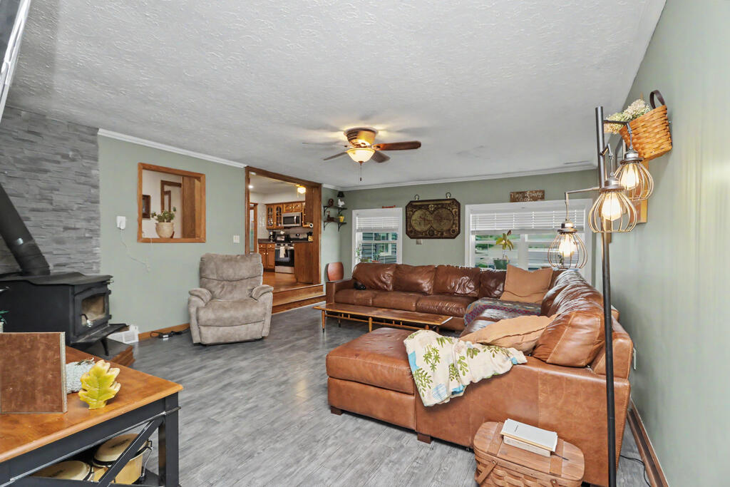 2375 Nazor Road, Crestline, Ohio 44827, 4 Bedrooms Bedrooms, ,1 BathroomBathrooms,Residential,For Sale,Nazor Road,20100408
