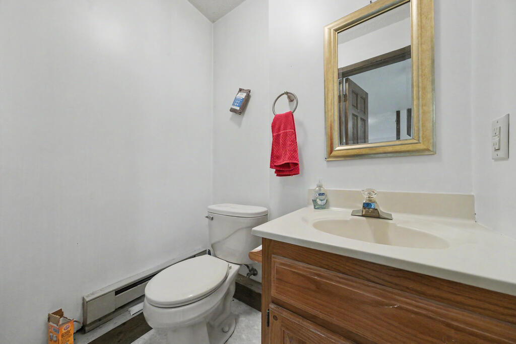 1300 Cedarlawn Ct, Mansfield, Ohio 44906, 4 Bedrooms Bedrooms, ,3 BathroomsBathrooms,Residential,For Sale,Cedarlawn Ct,20100426