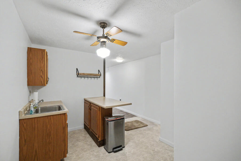 1300 Cedarlawn Ct, Mansfield, Ohio 44906, 4 Bedrooms Bedrooms, ,3 BathroomsBathrooms,Residential,For Sale,Cedarlawn Ct,20100426