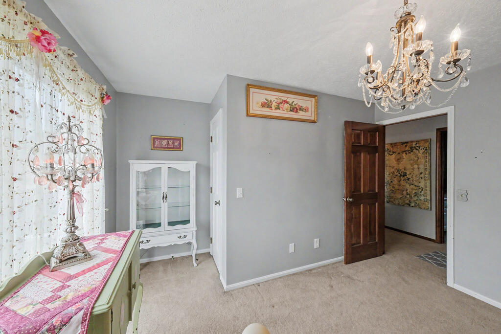 1300 Cedarlawn Ct, Mansfield, Ohio 44906, 4 Bedrooms Bedrooms, ,3 BathroomsBathrooms,Residential,For Sale,Cedarlawn Ct,20100426
