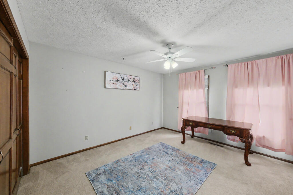 1300 Cedarlawn Ct, Mansfield, Ohio 44906, 4 Bedrooms Bedrooms, ,3 BathroomsBathrooms,Residential,For Sale,Cedarlawn Ct,20100426