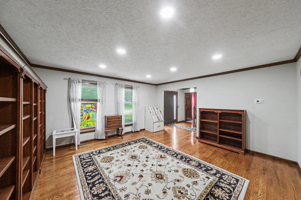 1300 Cedarlawn Ct, Mansfield, Ohio 44906, 4 Bedrooms Bedrooms, ,3 BathroomsBathrooms,Residential,For Sale,Cedarlawn Ct,20100426