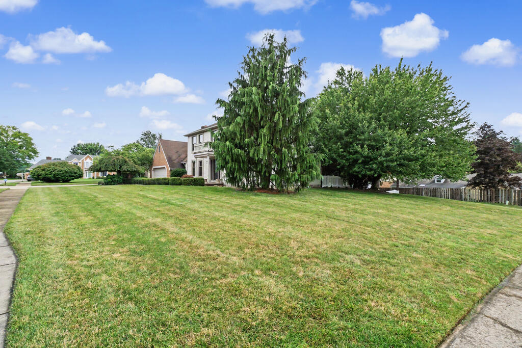 1300 Cedarlawn Ct, Mansfield, Ohio 44906, 4 Bedrooms Bedrooms, ,3 BathroomsBathrooms,Residential,For Sale,Cedarlawn Ct,20100426