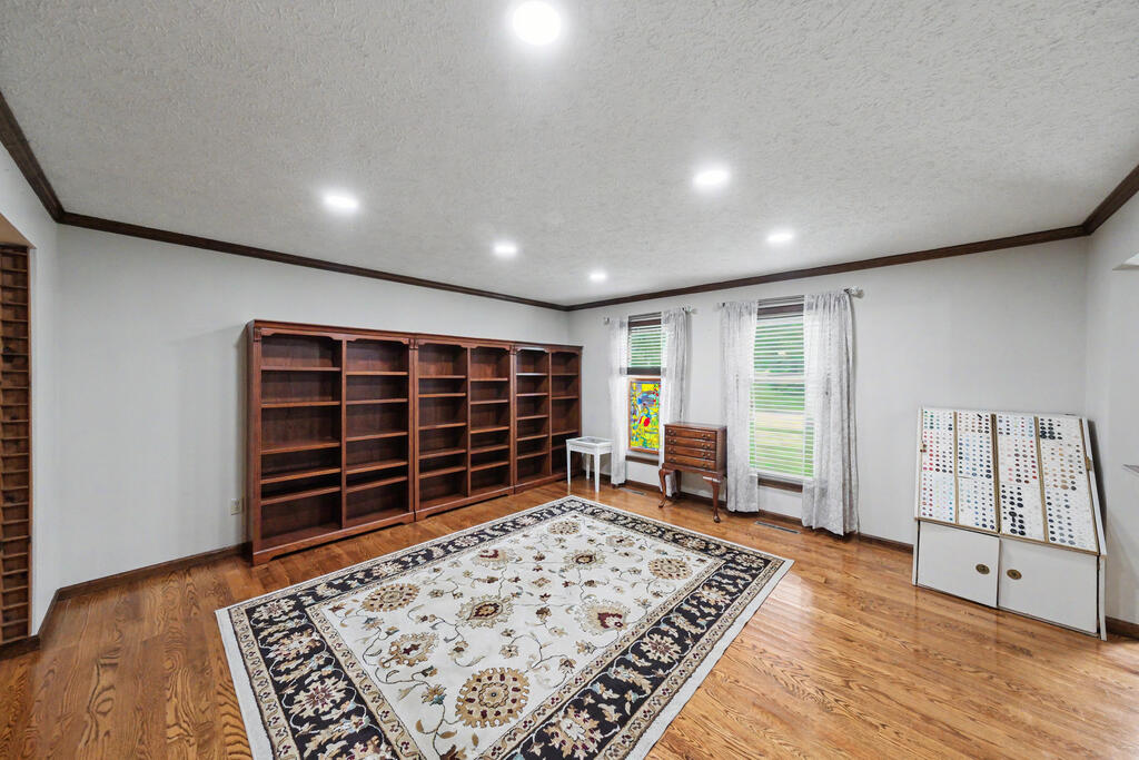 1300 Cedarlawn Ct, Mansfield, Ohio 44906, 4 Bedrooms Bedrooms, ,3 BathroomsBathrooms,Residential,For Sale,Cedarlawn Ct,20100426