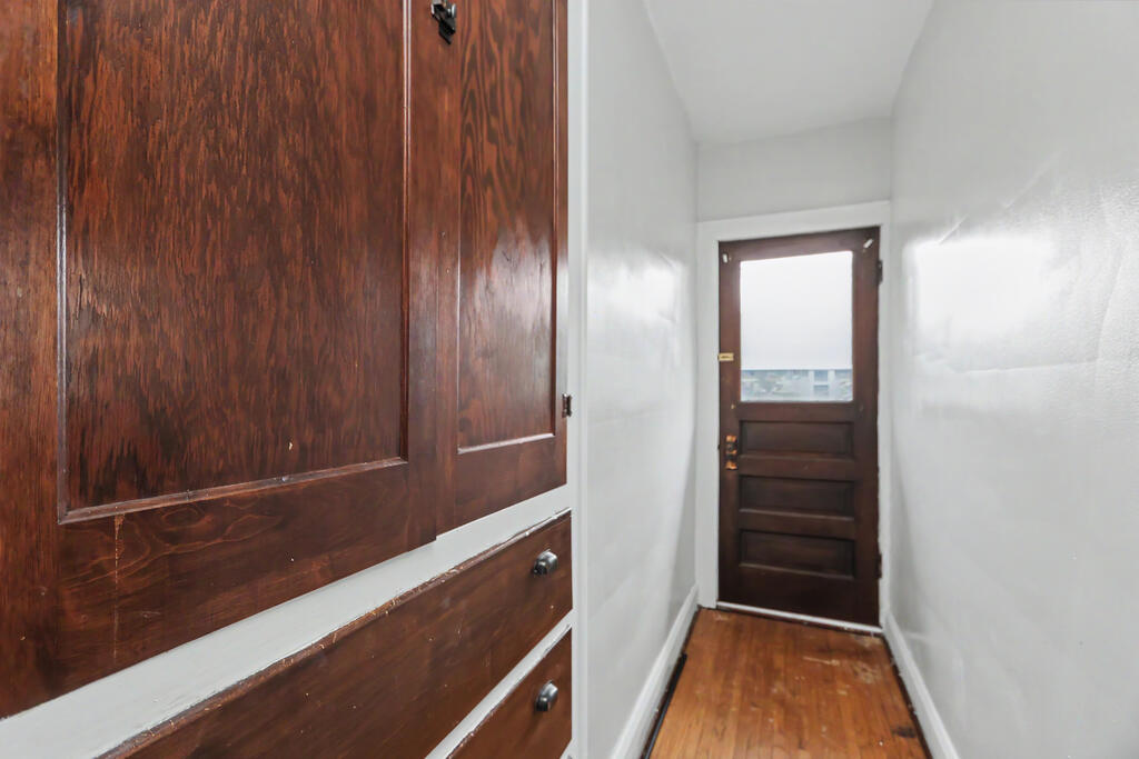 19 Hoffman Ave, Mansfield, Ohio 44906, 3 Bedrooms Bedrooms, ,1 BathroomBathrooms,Residential,For Sale,Hoffman Ave,20100428 19 Hoffman Ave, Mansfield, Ohio 44906, 3 Bedrooms Bedrooms, ,1 BathroomBathrooms,Residential,For Sale,Hoffman Ave,20100428