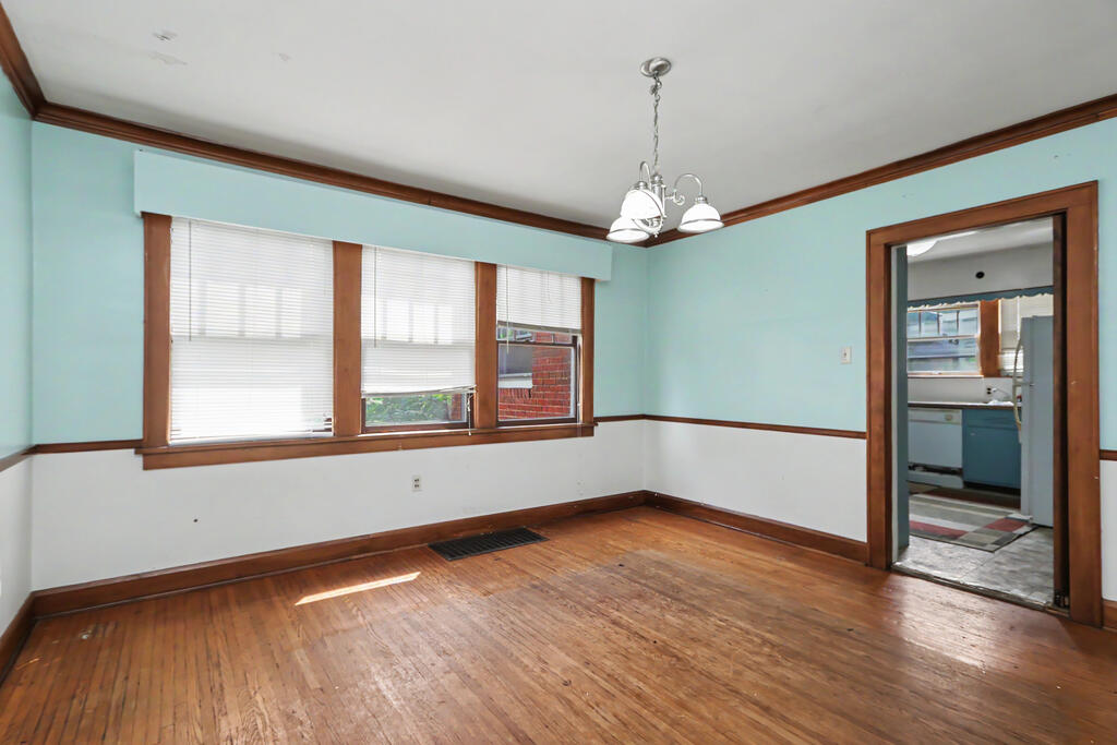 19 Hoffman Ave, Mansfield, Ohio 44906, 3 Bedrooms Bedrooms, ,1 BathroomBathrooms,Residential,For Sale,Hoffman Ave,20100428 19 Hoffman Ave, Mansfield, Ohio 44906, 3 Bedrooms Bedrooms, ,1 BathroomBathrooms,Residential,For Sale,Hoffman Ave,20100428