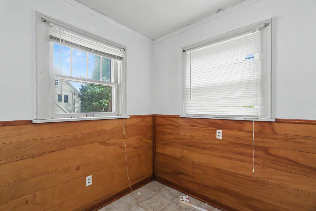 19 Hoffman Ave, Mansfield, Ohio 44906, 3 Bedrooms Bedrooms, ,1 BathroomBathrooms,Residential,For Sale,Hoffman Ave,20100428 19 Hoffman Ave, Mansfield, Ohio 44906, 3 Bedrooms Bedrooms, ,1 BathroomBathrooms,Residential,For Sale,Hoffman Ave,20100428