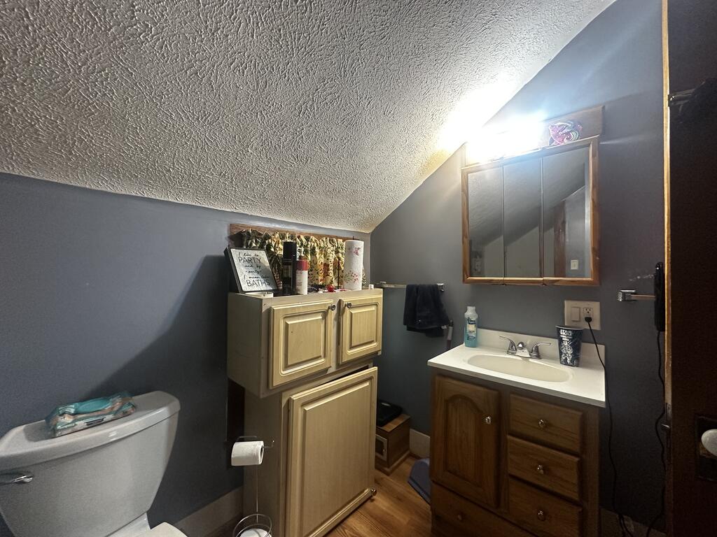 500 East Warren Street, Bucyrus, Ohio 44820, 2 Bedrooms Bedrooms, ,1 BathroomBathrooms,Residential,For Sale,East Warren Street,20100442 500 East Warren Street, Bucyrus, Ohio 44820, 2 Bedrooms Bedrooms, ,1 BathroomBathrooms,Residential,For Sale,East Warren Street,20100442