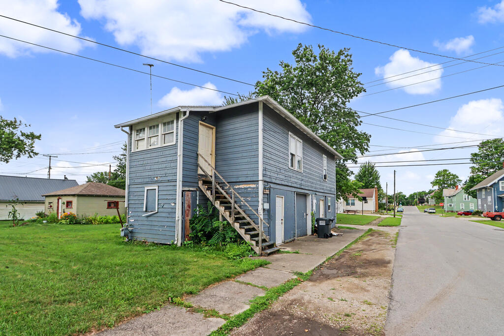 602 Woodbine Street, Willard, Ohio 44890, 6 Bedrooms Bedrooms, ,Residential Income,For Sale,Woodbine Street,20100453