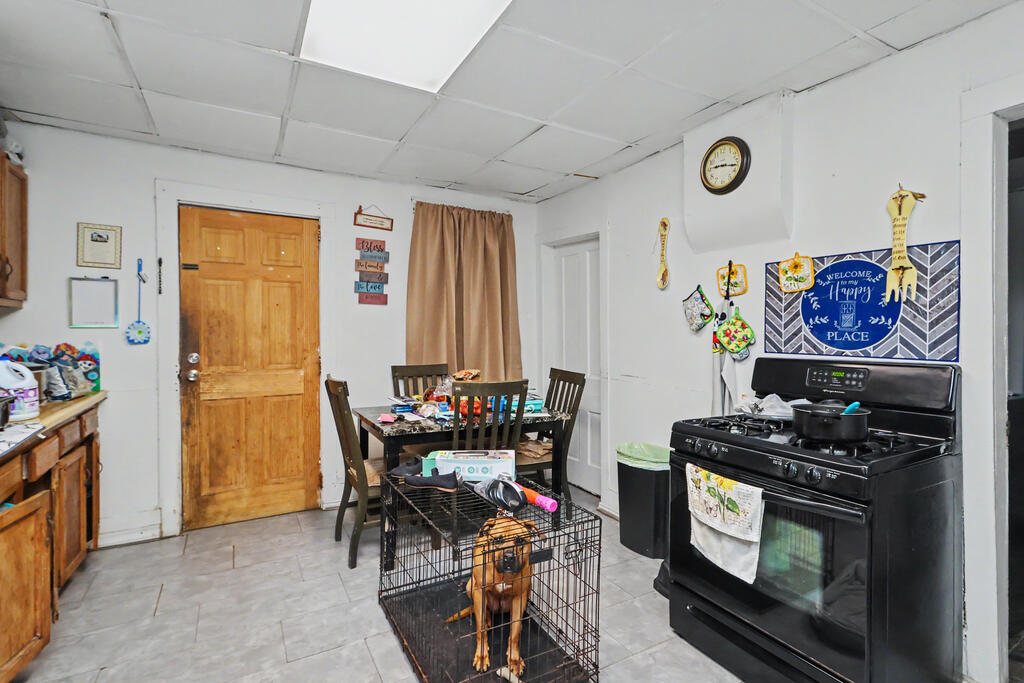 24 E Emerald Street, Willard, Ohio 44890, 5 Bedrooms Bedrooms, ,2 BathroomsBathrooms,Residential,For Sale,E Emerald Street,20100456 24 E Emerald Street, Willard, Ohio 44890, 5 Bedrooms Bedrooms, ,2 BathroomsBathrooms,Residential,For Sale,E Emerald Street,20100456