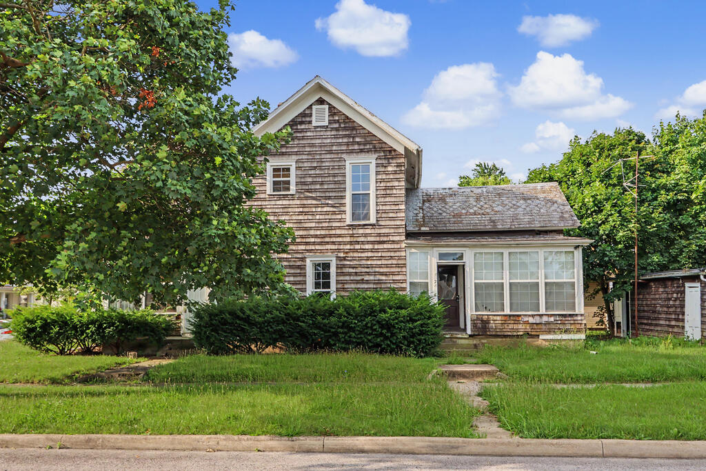 24 E Emerald Street, Willard, Ohio 44890, 5 Bedrooms Bedrooms, ,2 BathroomsBathrooms,Residential,For Sale,E Emerald Street,20100456