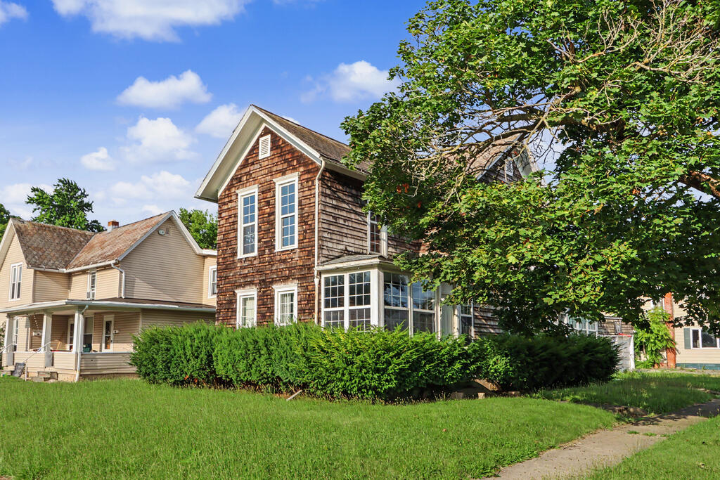 24 E Emerald Street, Willard, Ohio 44890, 5 Bedrooms Bedrooms, ,2 BathroomsBathrooms,Residential,For Sale,E Emerald Street,20100456