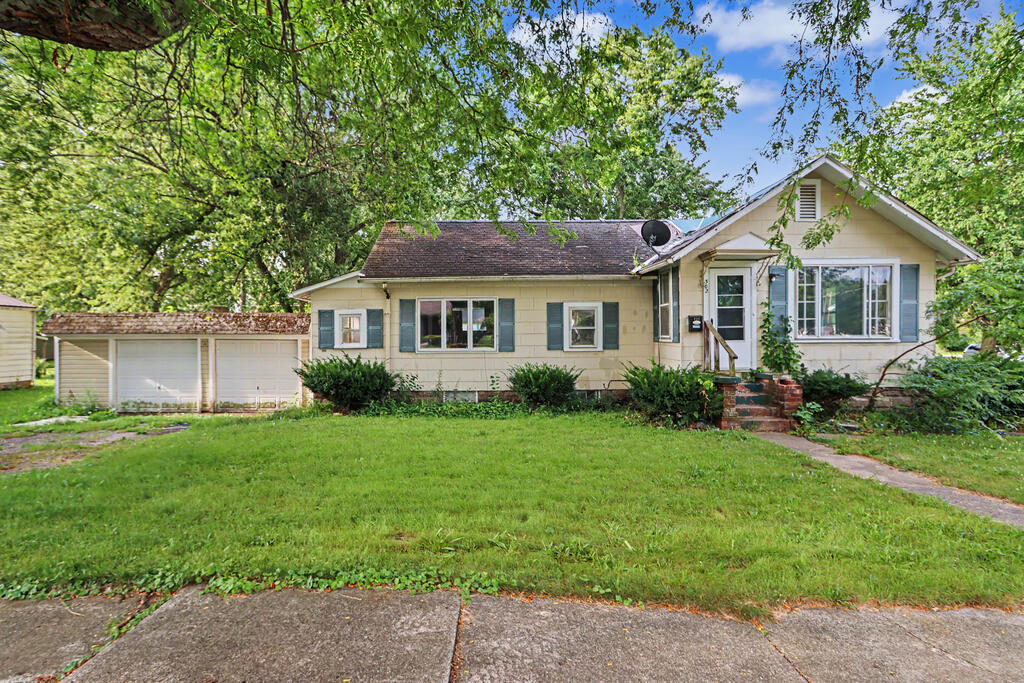 24 E Emerald Street, Willard, Ohio 44890, 5 Bedrooms Bedrooms, ,2 BathroomsBathrooms,Residential,For Sale,E Emerald Street,20100456 24 E Emerald Street, Willard, Ohio 44890, 5 Bedrooms Bedrooms, ,2 BathroomsBathrooms,Residential,For Sale,E Emerald Street,20100456