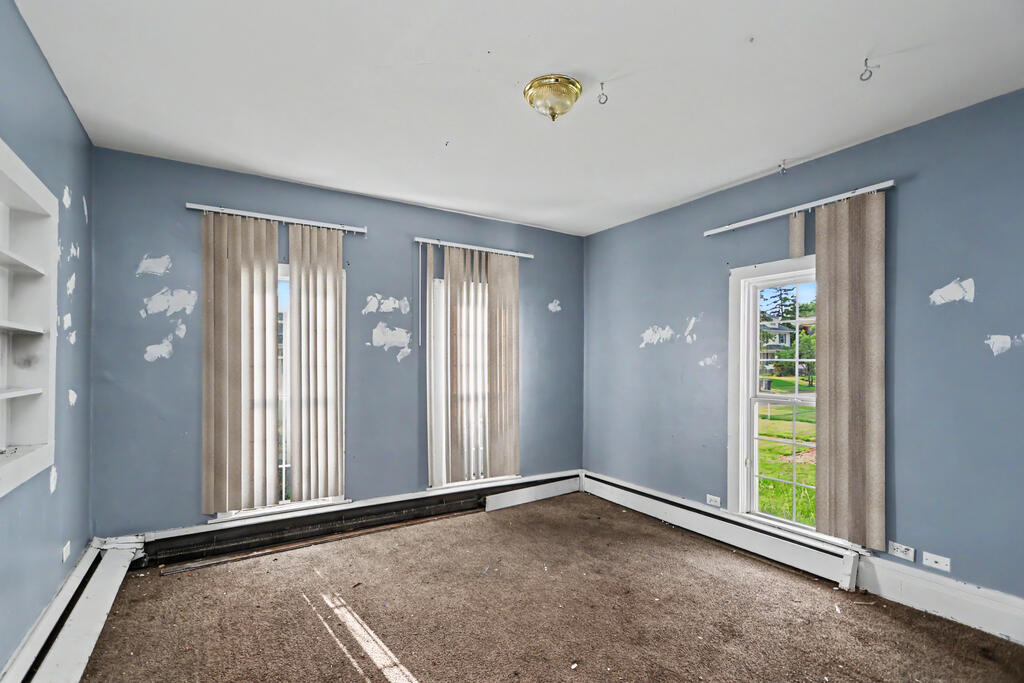 24 E Emerald Street, Willard, Ohio 44890, 5 Bedrooms Bedrooms, ,2 BathroomsBathrooms,Residential,For Sale,E Emerald Street,20100456