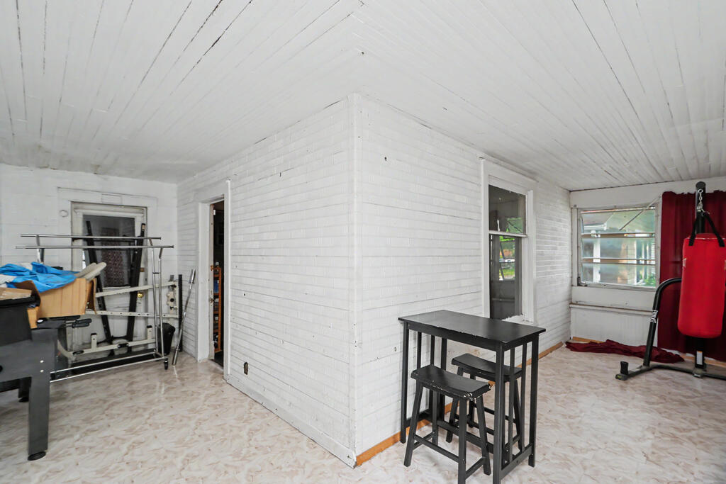 110 Washington Street, Willard, Ohio 44890, 4 Bedrooms Bedrooms, ,1 BathroomBathrooms,Residential,For Sale,Washington Street,20100462