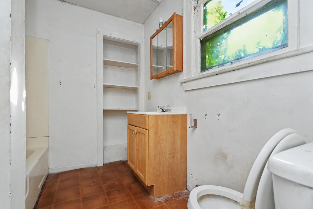 219 Spring Street, Willard, Ohio 44890, 3 Bedrooms Bedrooms, ,1 BathroomBathrooms,Residential,For Sale,Spring Street,20100459