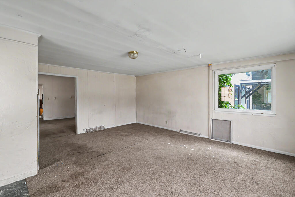 219 Spring Street, Willard, Ohio 44890, 3 Bedrooms Bedrooms, ,1 BathroomBathrooms,Residential,For Sale,Spring Street,20100459