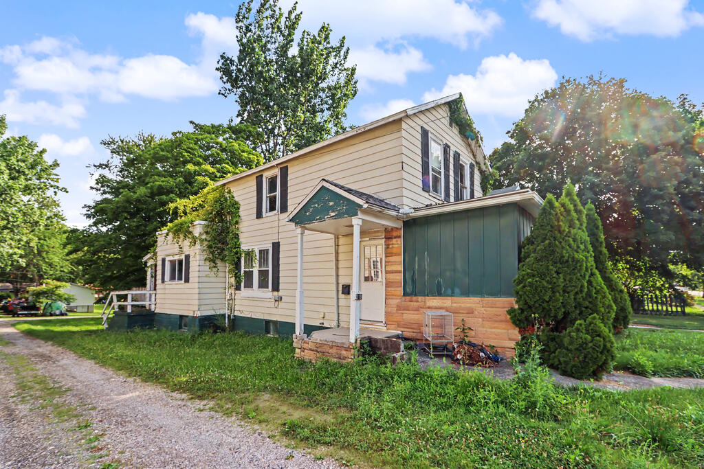 219 Spring Street, Willard, Ohio 44890, 3 Bedrooms Bedrooms, ,1 BathroomBathrooms,Residential,For Sale,Spring Street,20100459