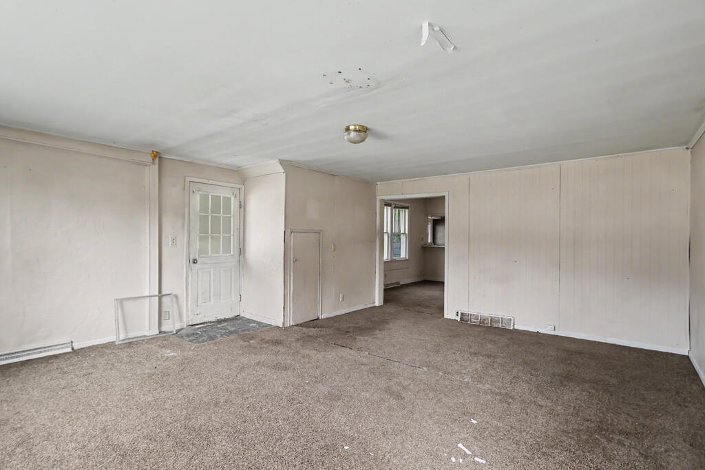 219 Spring Street, Willard, Ohio 44890, 3 Bedrooms Bedrooms, ,1 BathroomBathrooms,Residential,For Sale,Spring Street,20100459