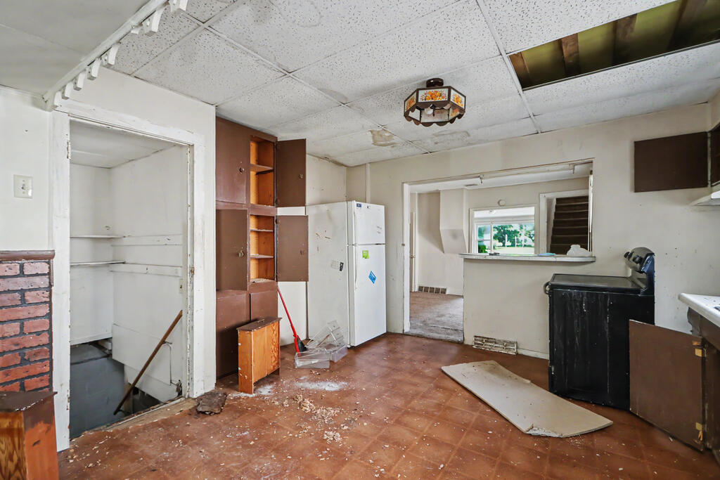 219 Spring Street, Willard, Ohio 44890, 3 Bedrooms Bedrooms, ,1 BathroomBathrooms,Residential,For Sale,Spring Street,20100459
