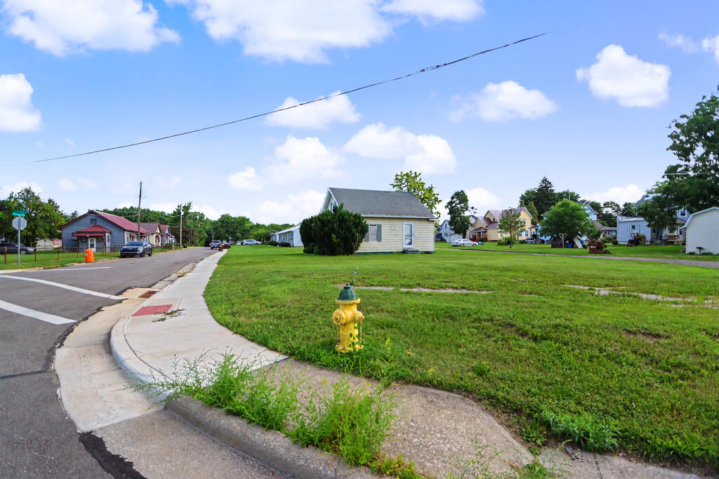 218 Elizabeth Street, Willard, Ohio 44890, 1 Bedroom Bedrooms, ,1 BathroomBathrooms,Residential,For Sale,Elizabeth Street,20100461
