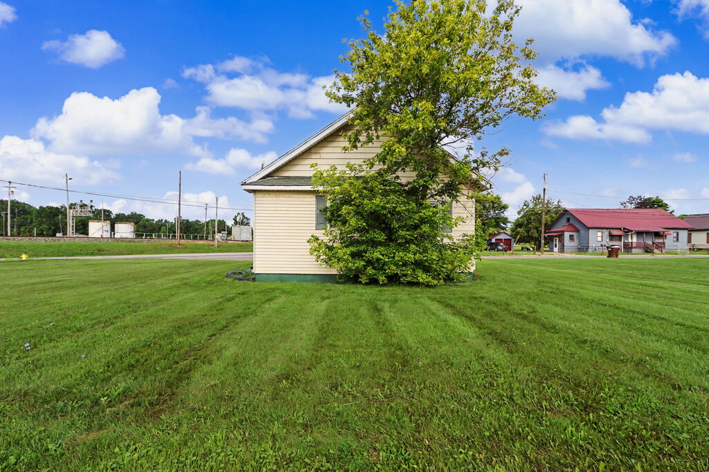 218 Elizabeth Street, Willard, Ohio 44890, 1 Bedroom Bedrooms, ,1 BathroomBathrooms,Residential,For Sale,Elizabeth Street,20100461