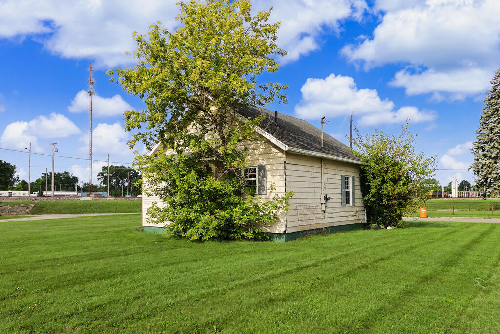 218 Elizabeth Street, Willard, Ohio 44890, 1 Bedroom Bedrooms, ,1 BathroomBathrooms,Residential,For Sale,Elizabeth Street,20100461