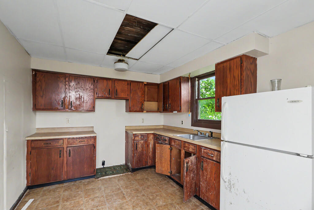 218 Elizabeth Street, Willard, Ohio 44890, 1 Bedroom Bedrooms, ,1 BathroomBathrooms,Residential,For Sale,Elizabeth Street,20100461