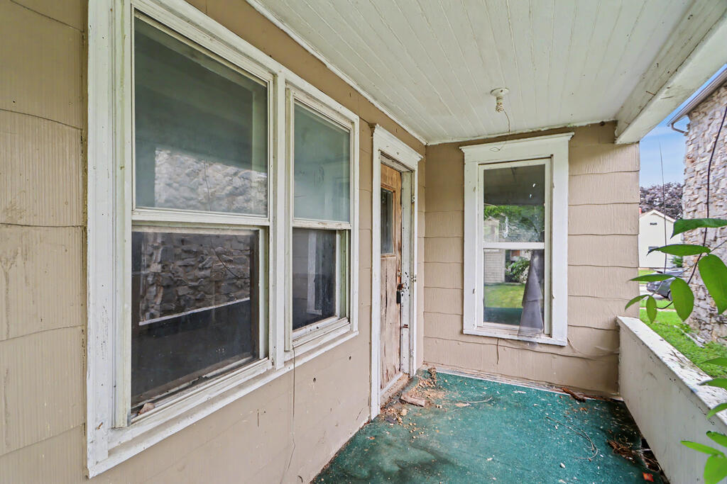 105 Woodbine Street, Willard, Ohio 44890, 3 Bedrooms Bedrooms, ,1 BathroomBathrooms,Residential,For Sale,Woodbine Street,20100460