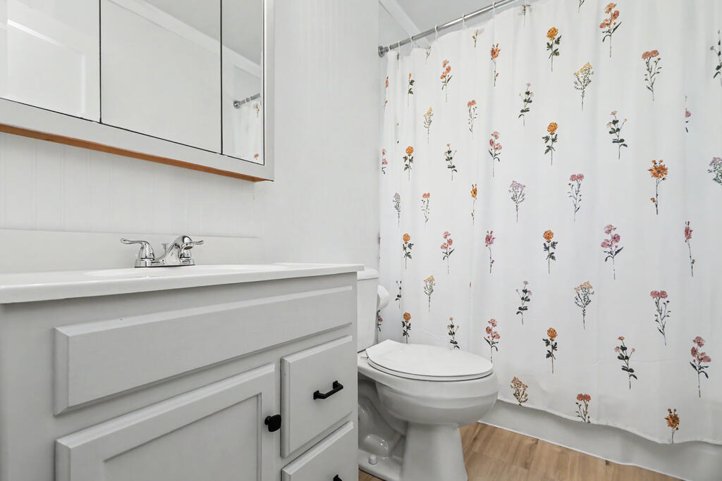 2039 Fleming Falls Road, Mansfield, Ohio 44903, 3 Bedrooms Bedrooms, ,2 BathroomsBathrooms,Residential,For Sale,Fleming Falls Road,20100463