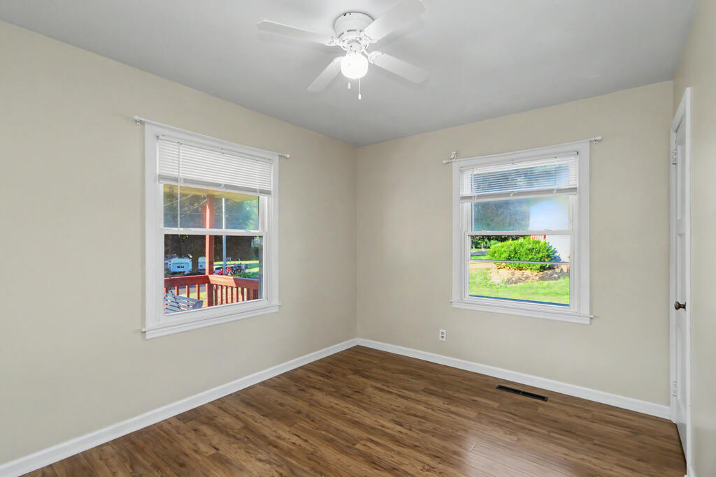 2039 Fleming Falls Road, Mansfield, Ohio 44903, 3 Bedrooms Bedrooms, ,2 BathroomsBathrooms,Residential,For Sale,Fleming Falls Road,20100463