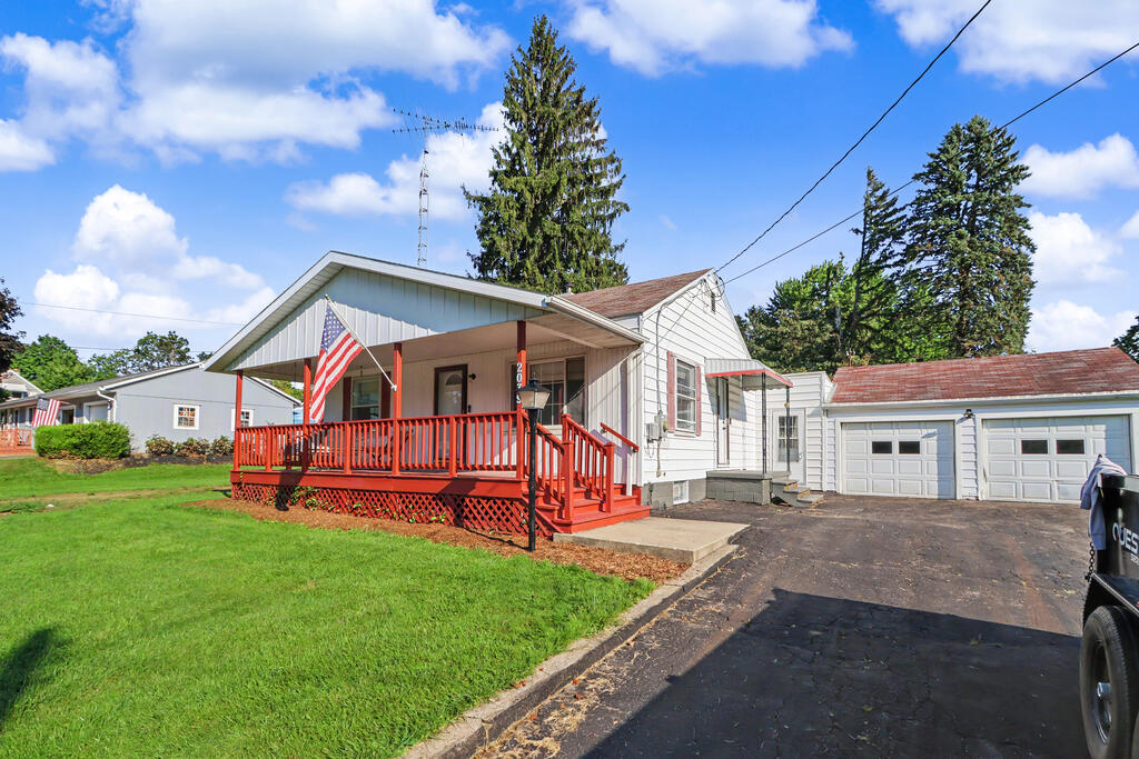 2039 Fleming Falls Road, Mansfield, Ohio 44903, 3 Bedrooms Bedrooms, ,2 BathroomsBathrooms,Residential,For Sale,Fleming Falls Road,20100463