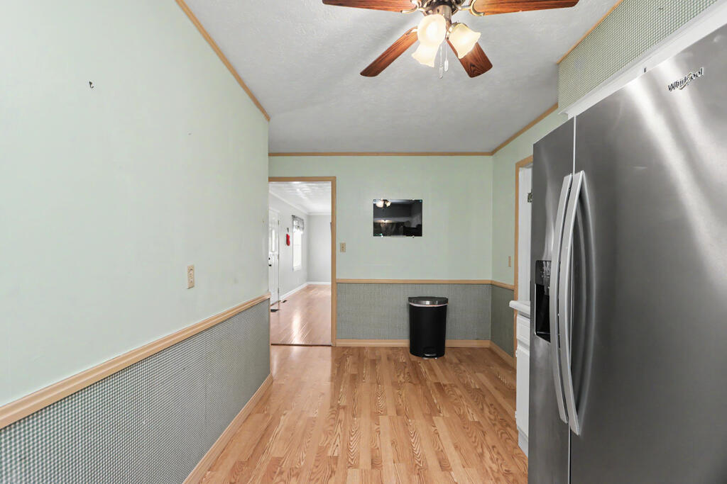 2039 Fleming Falls Road, Mansfield, Ohio 44903, 3 Bedrooms Bedrooms, ,2 BathroomsBathrooms,Residential,For Sale,Fleming Falls Road,20100463