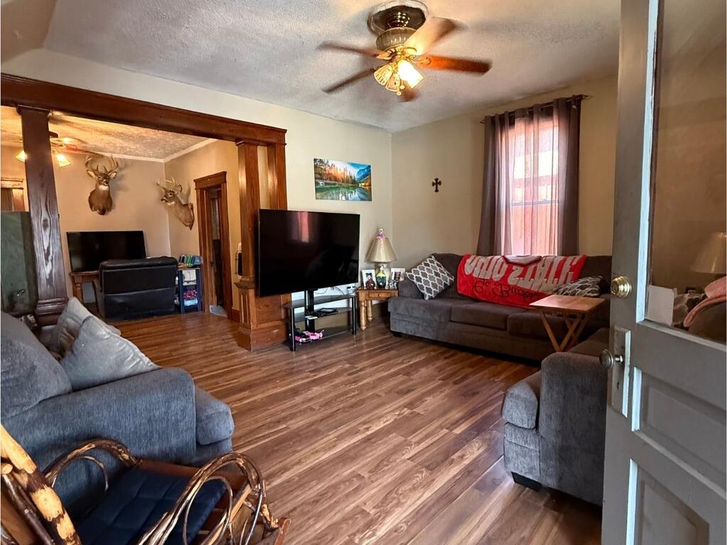 921 North Sandusky Ave, Bucyrus, Ohio 44820, 3 Bedrooms Bedrooms, ,1 BathroomBathrooms,Residential,For Sale,North Sandusky Ave,20100489