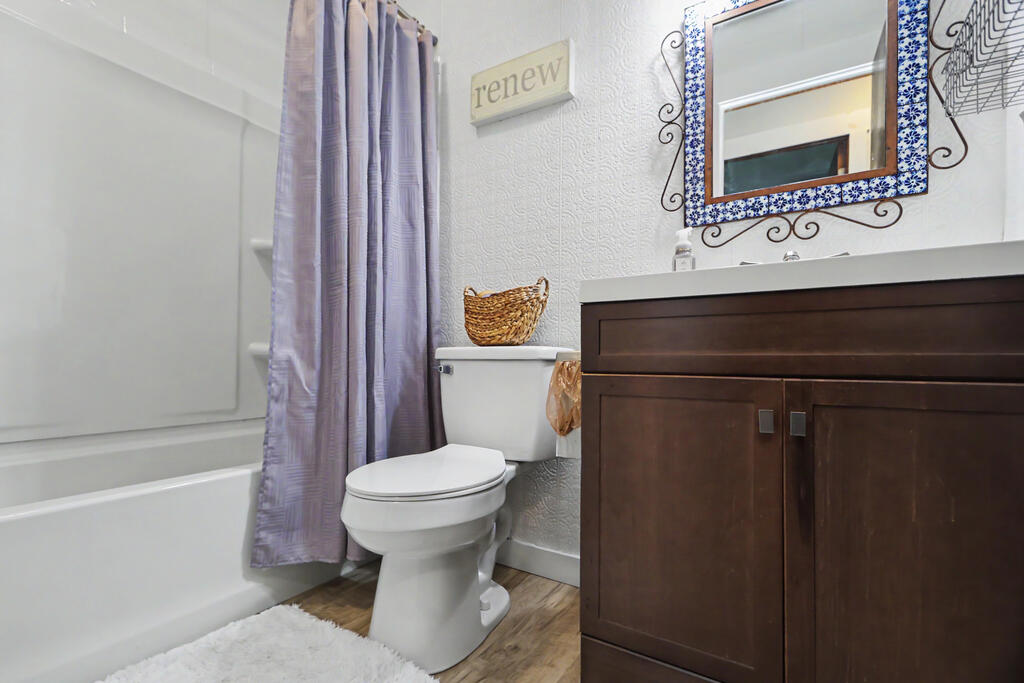 232 Oxford Road, Lexington, Ohio 44904, 3 Bedrooms Bedrooms, ,2 BathroomsBathrooms,Residential,For Sale,Oxford Road,20100507