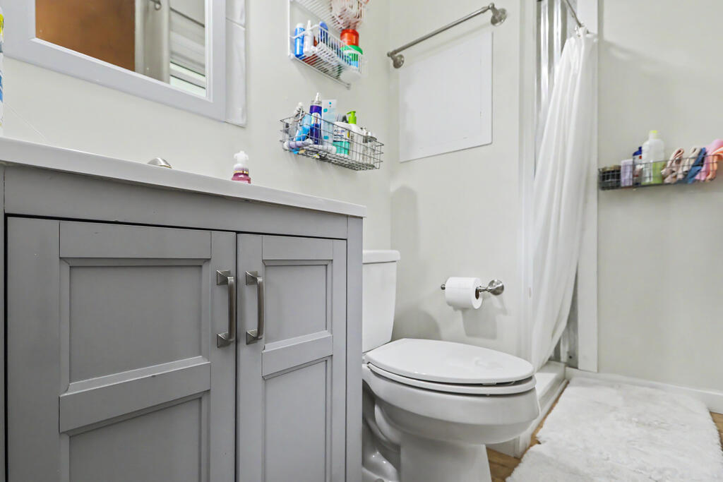 232 Oxford Road, Lexington, Ohio 44904, 3 Bedrooms Bedrooms, ,2 BathroomsBathrooms,Residential,For Sale,Oxford Road,20100507