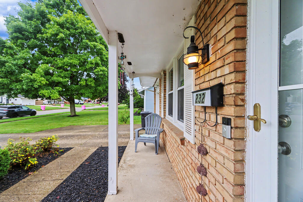 232 Oxford Road, Lexington, Ohio 44904, 3 Bedrooms Bedrooms, ,2 BathroomsBathrooms,Residential,For Sale,Oxford Road,20100507