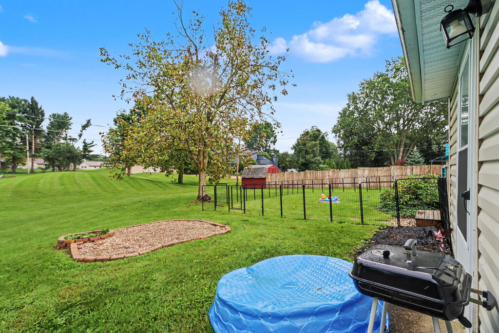 232 Oxford Road, Lexington, Ohio 44904, 3 Bedrooms Bedrooms, ,2 BathroomsBathrooms,Residential,For Sale,Oxford Road,20100507