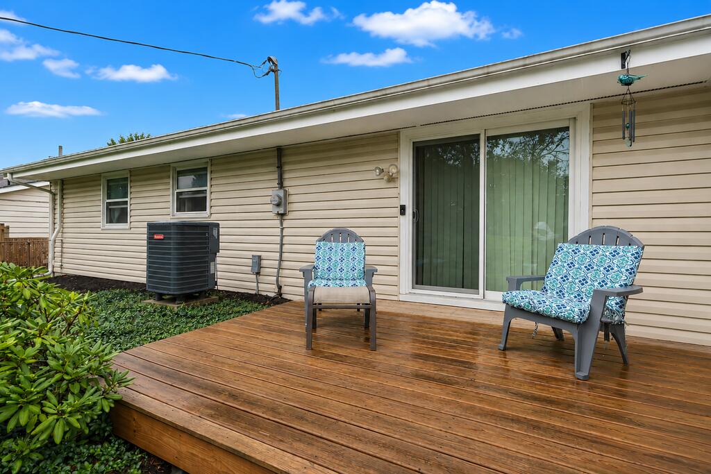 232 Oxford Road, Lexington, Ohio 44904, 3 Bedrooms Bedrooms, ,2 BathroomsBathrooms,Residential,For Sale,Oxford Road,20100507
