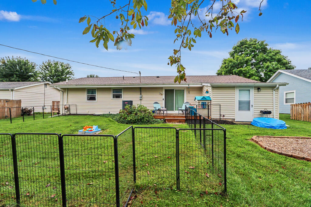 232 Oxford Road, Lexington, Ohio 44904, 3 Bedrooms Bedrooms, ,2 BathroomsBathrooms,Residential,For Sale,Oxford Road,20100507