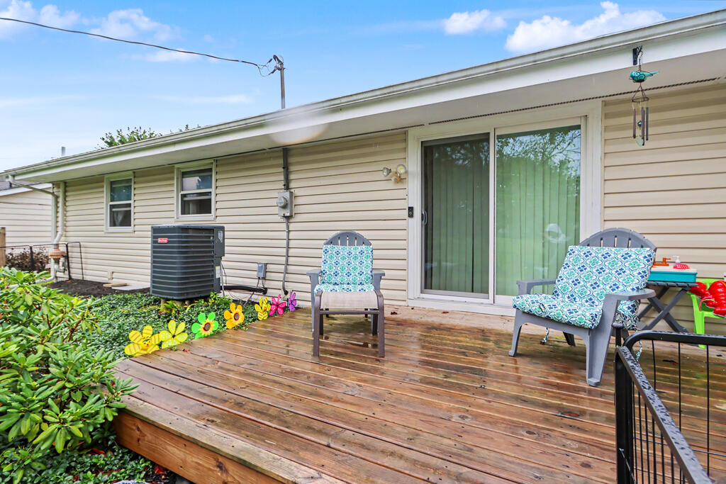 232 Oxford Road, Lexington, Ohio 44904, 3 Bedrooms Bedrooms, ,2 BathroomsBathrooms,Residential,For Sale,Oxford Road,20100507