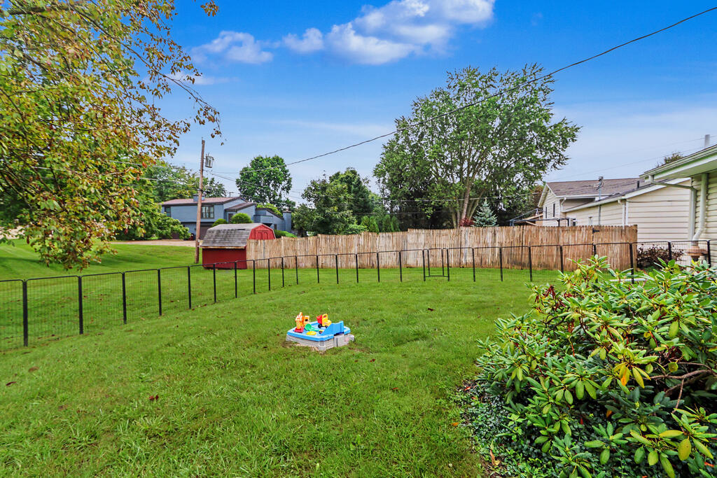 232 Oxford Road, Lexington, Ohio 44904, 3 Bedrooms Bedrooms, ,2 BathroomsBathrooms,Residential,For Sale,Oxford Road,20100507