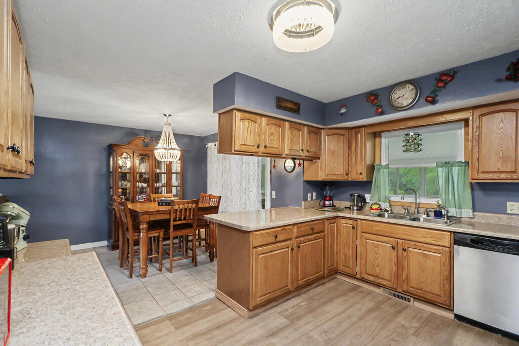831 North Crestline Street, Crestline, Ohio 44827, 3 Bedrooms Bedrooms, ,1 BathroomBathrooms,Residential,For Sale,North Crestline Street,20100508 831 North Crestline Street, Crestline, Ohio 44827, 3 Bedrooms Bedrooms, ,1 BathroomBathrooms,Residential,For Sale,North Crestline Street,20100508